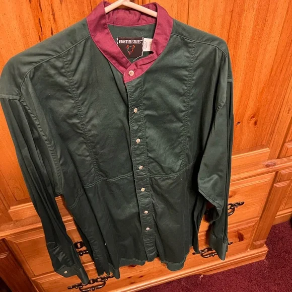 Mens Frontier Series long sleeved button up shirt , Hunter green ! - Picture 1 of 3